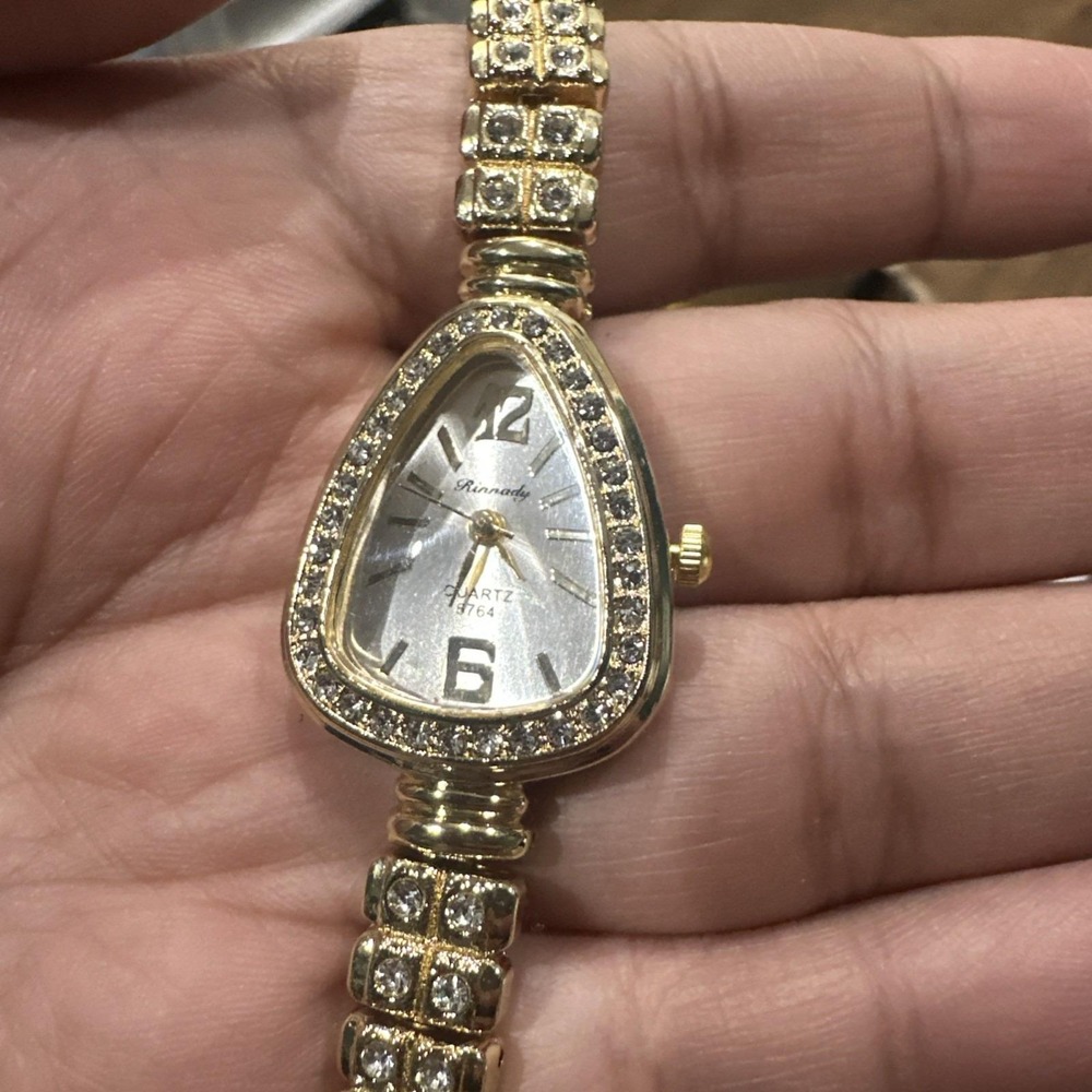 New Ladies Watch Gold Tone Teardrop Shaped Crystal Encrusted Dainty 22mm Fit 8in - Picture 3 of 11